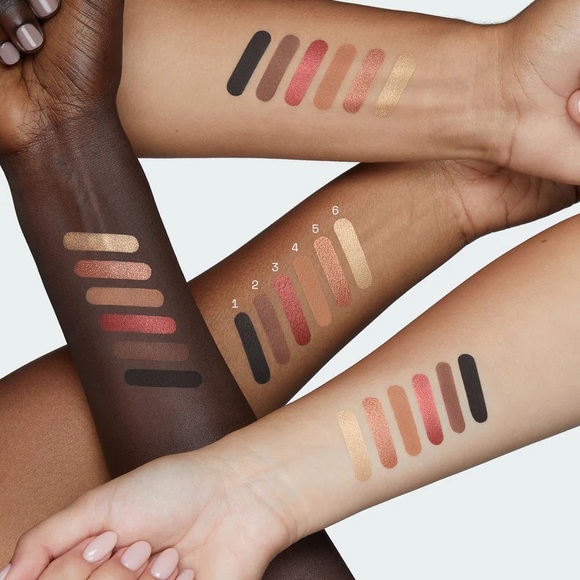 R.E.M. Beauty Midnight Shadows Eyeshadow Palette Principessa NIB Discontinued - Picture 6 of 6